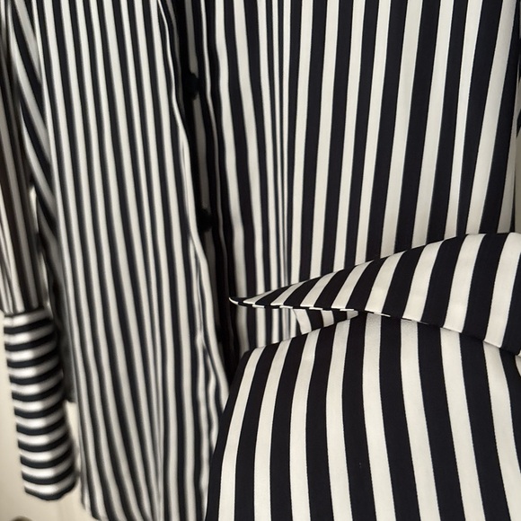 H&M Blouse - Picture 3 of 3